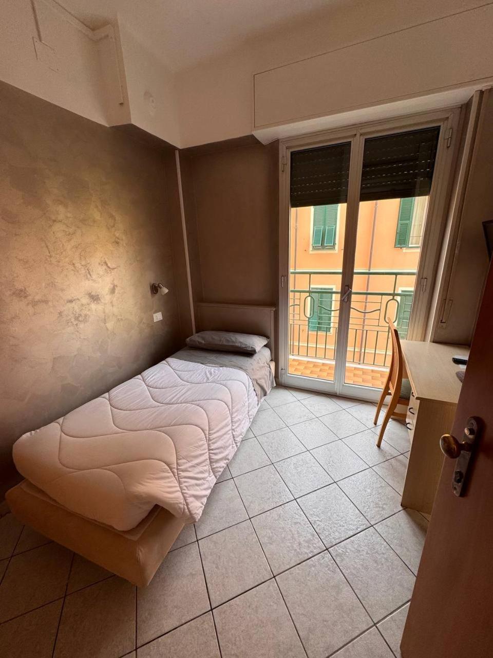 Hotel Ideal Arma di Taggia Esterno foto
