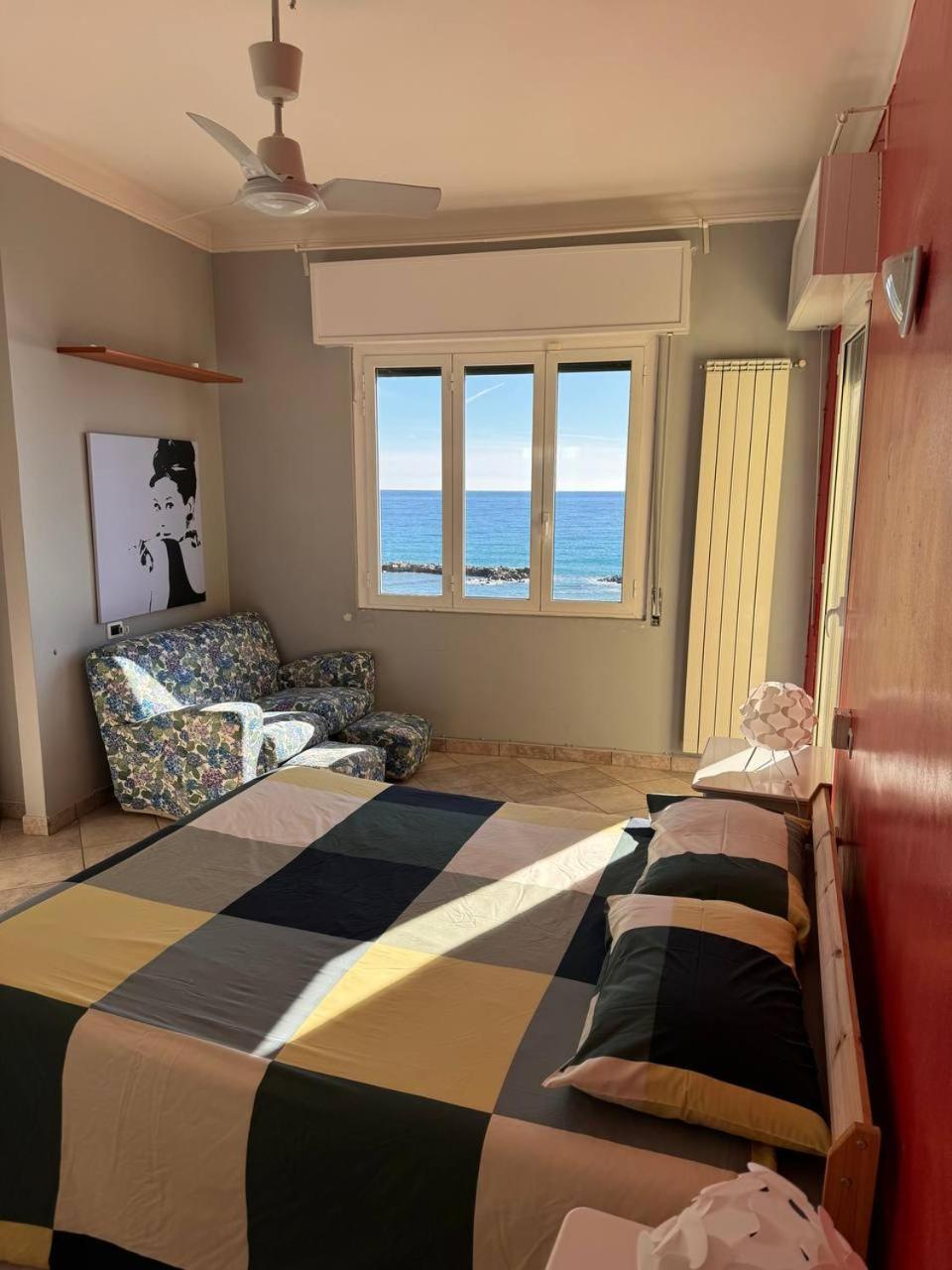 Hotel Ideal Arma di Taggia Esterno foto