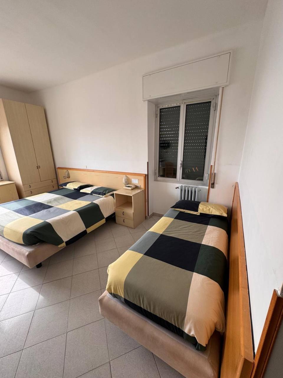 Hotel Ideal Arma di Taggia Esterno foto