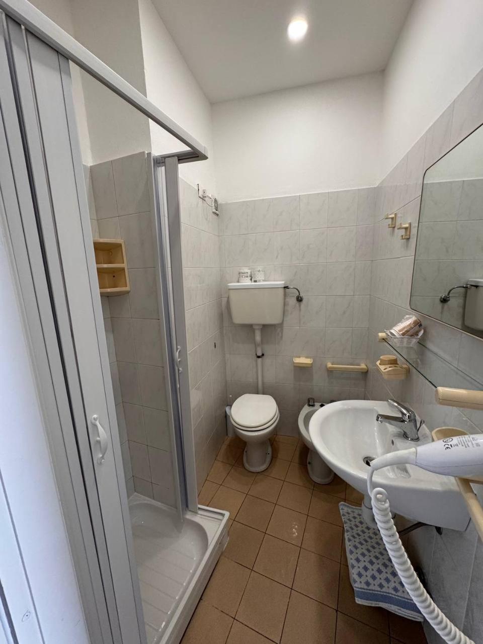 Hotel Ideal Arma di Taggia Esterno foto